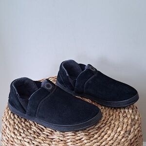 UGG Austrailia‎ Mens Hanz Black Suede Athleisure Slipper Moccasins Felt Lined 8
